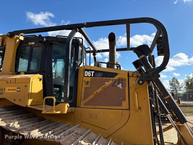 image for item EA7093 2019 Caterpillar D6T LGP dozer
