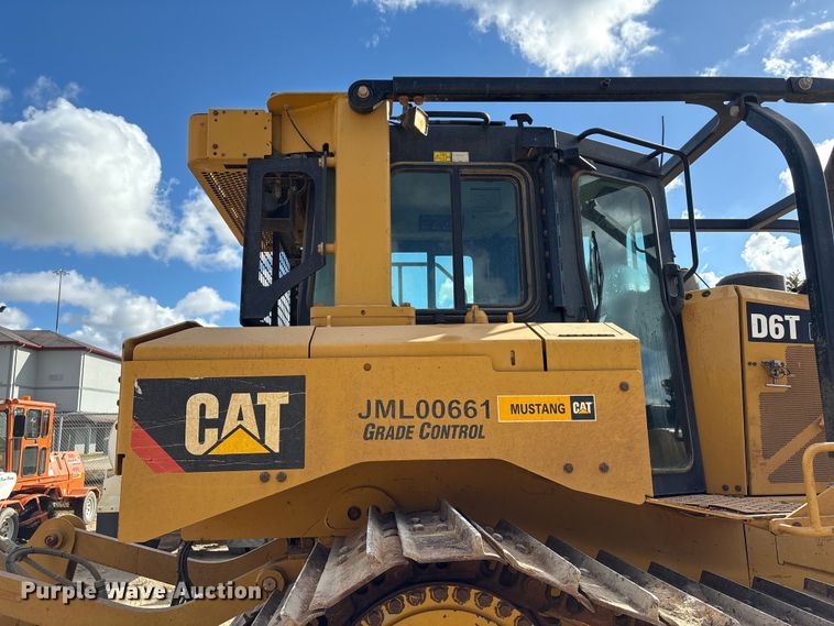 image for item EA7093 2019 Caterpillar D6T LGP dozer