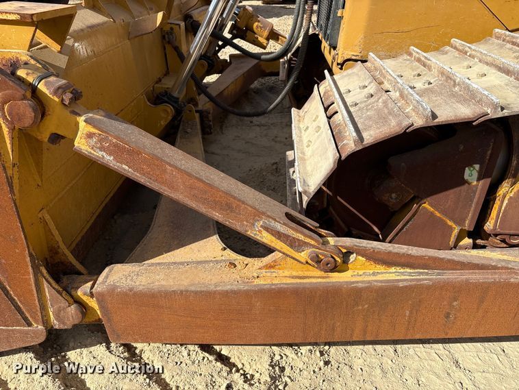 image for item EA7093 2019 Caterpillar D6T LGP dozer