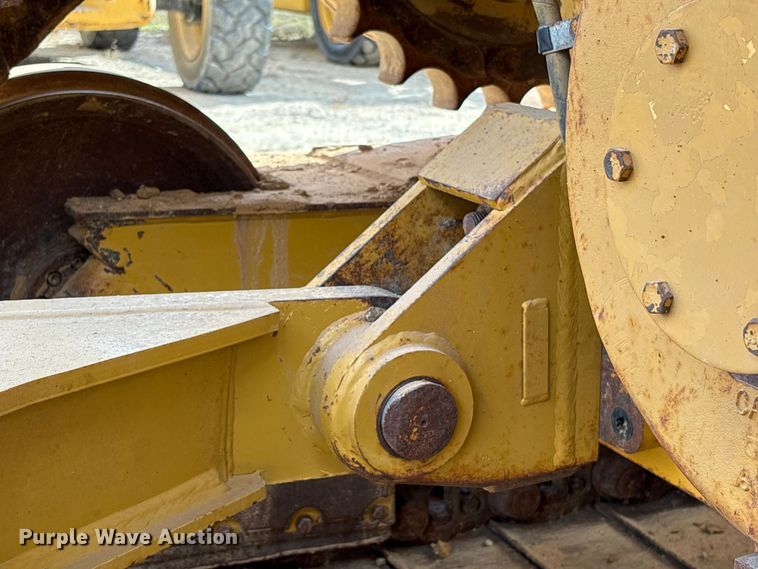 image for item EA7093 2019 Caterpillar D6T LGP dozer