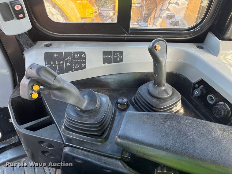 image for item EA7093 2019 Caterpillar D6T LGP dozer