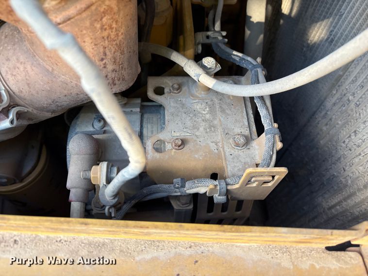 image for item EA7093 2019 Caterpillar D6T LGP dozer