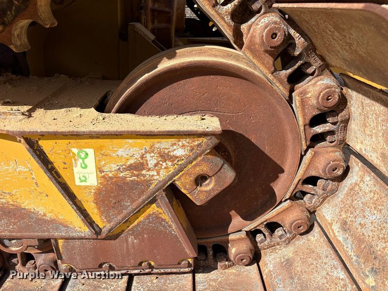 image for item EA7093 2019 Caterpillar D6T LGP dozer