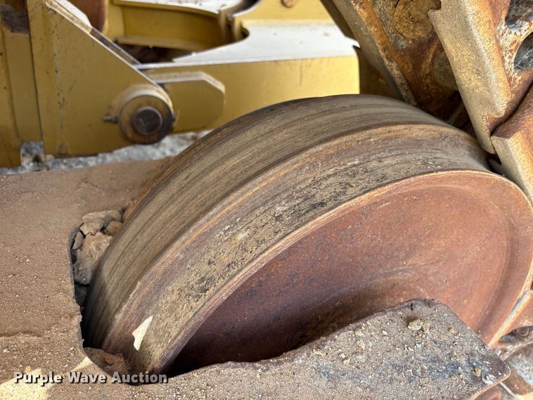 image for item EA7093 2019 Caterpillar D6T LGP dozer