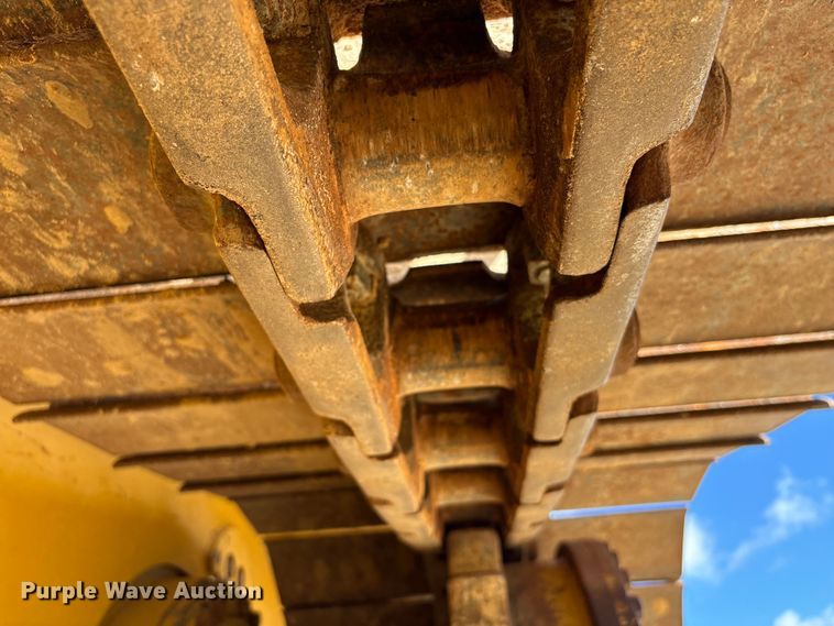 image for item EA7093 2019 Caterpillar D6T LGP dozer