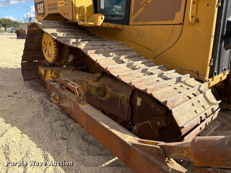 image for item EA7093 2019 Caterpillar D6T LGP dozer