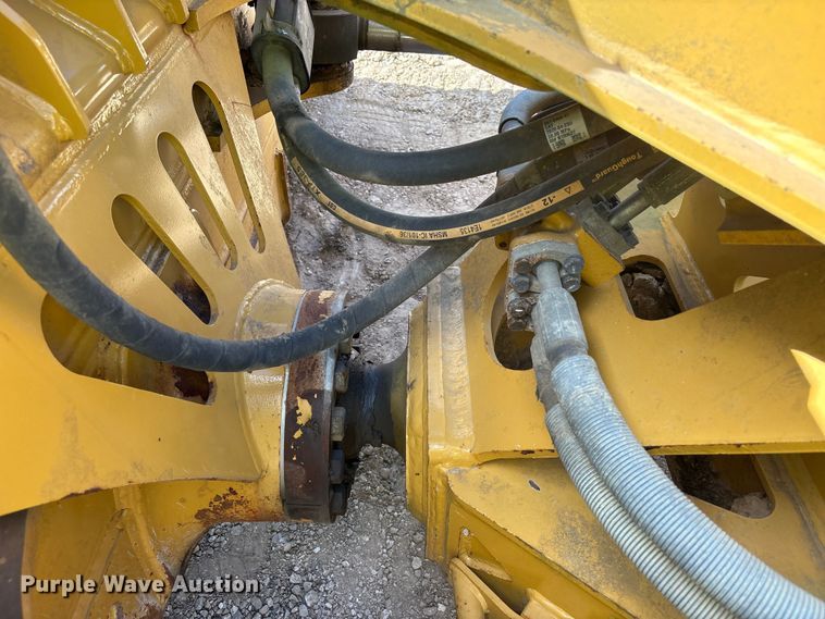 image for item EA7094 2020 Caterpillar D6 LGP dozer