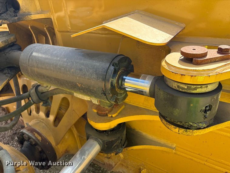 image for item EA7094 2020 Caterpillar D6 LGP dozer