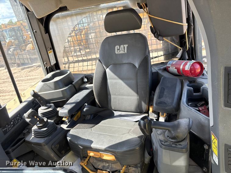 image for item EA7094 2020 Caterpillar D6 LGP dozer