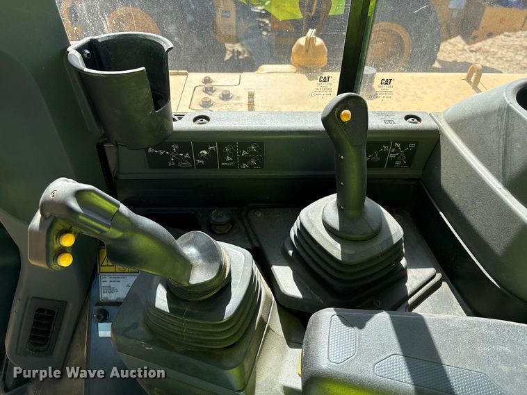 image for item EA7094 2020 Caterpillar D6 LGP dozer