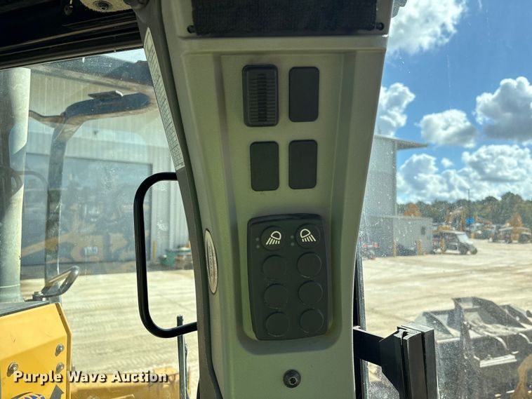 image for item EA7094 2020 Caterpillar D6 LGP dozer