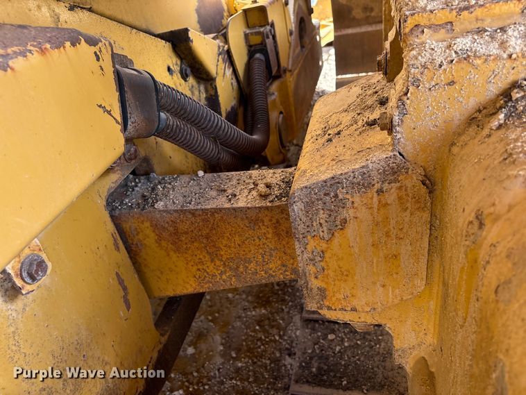 image for item EA7094 2020 Caterpillar D6 LGP dozer