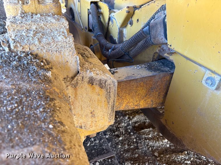 image for item EA7094 2020 Caterpillar D6 LGP dozer