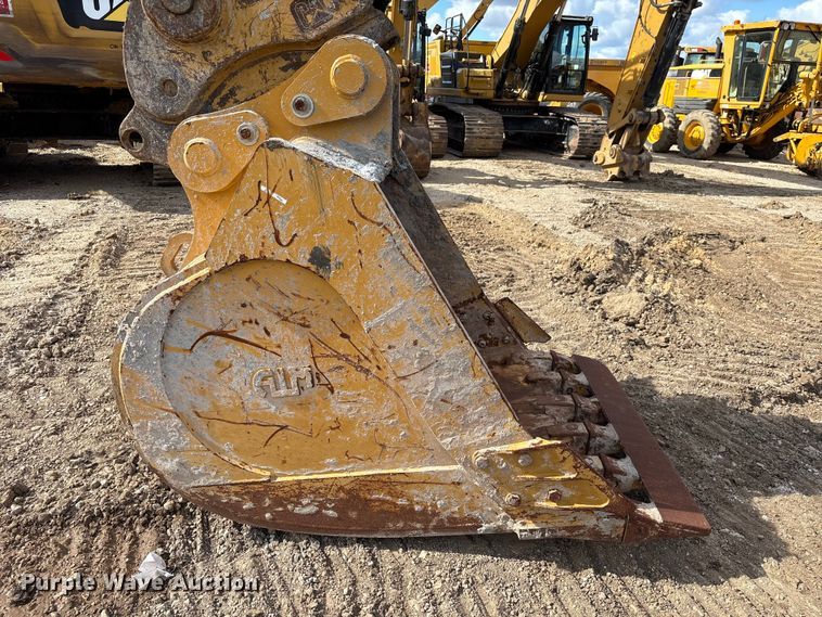image for item EA7095 2013 Caterpillar 328D LCR excavator