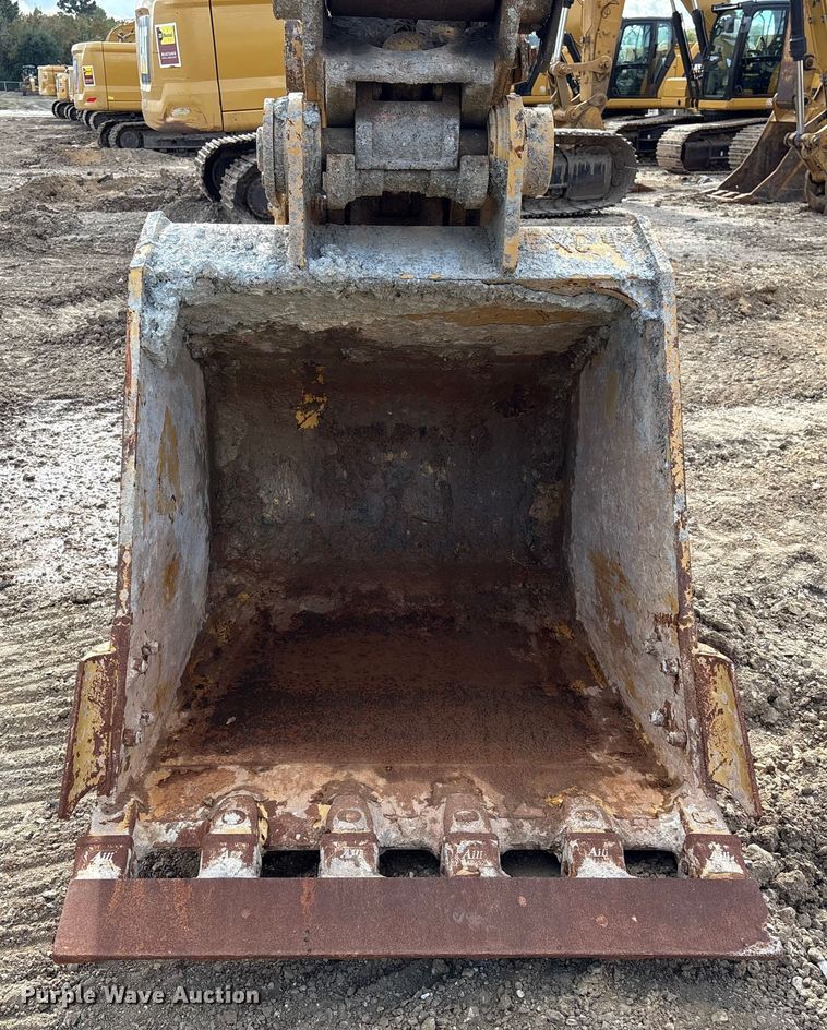 image for item EA7095 2013 Caterpillar 328D LCR excavator