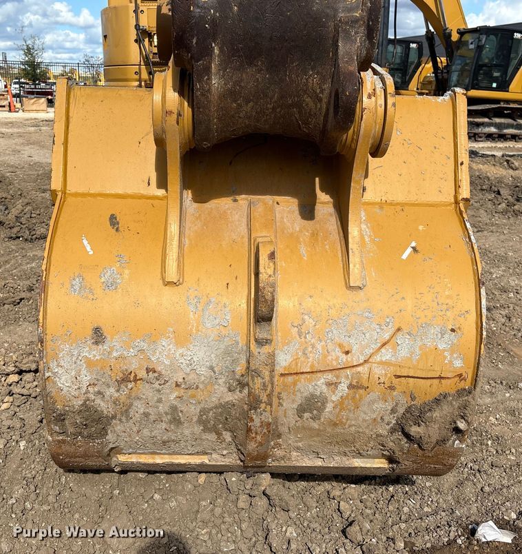 image for item EA7095 2013 Caterpillar 328D LCR excavator