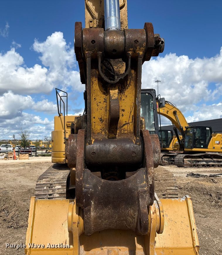 image for item EA7095 2013 Caterpillar 328D LCR excavator