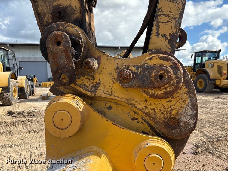 image for item EA7095 2013 Caterpillar 328D LCR excavator