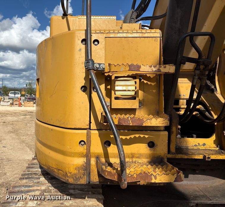 image for item EA7095 2013 Caterpillar 328D LCR excavator