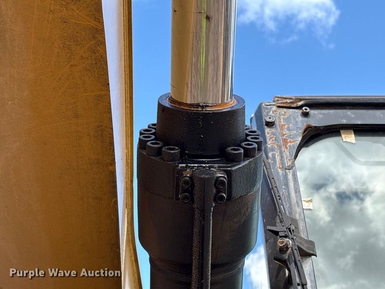 image for item EA7095 2013 Caterpillar 328D LCR excavator