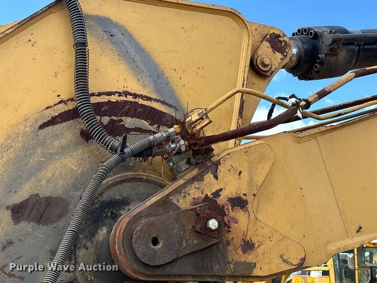 image for item EA7095 2013 Caterpillar 328D LCR excavator