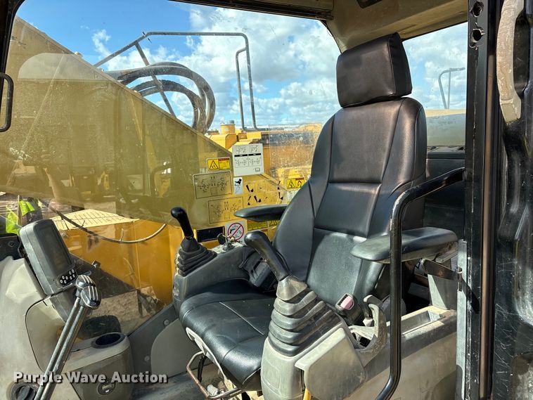 image for item EA7095 2013 Caterpillar 328D LCR excavator