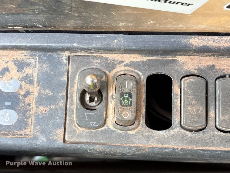 image for item EA7095 2013 Caterpillar 328D LCR excavator