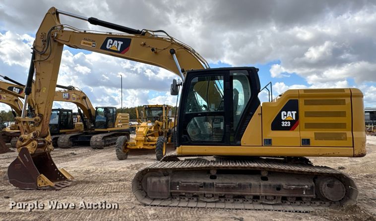 image for item EA7096 2018 Caterpillar 323 excavator
