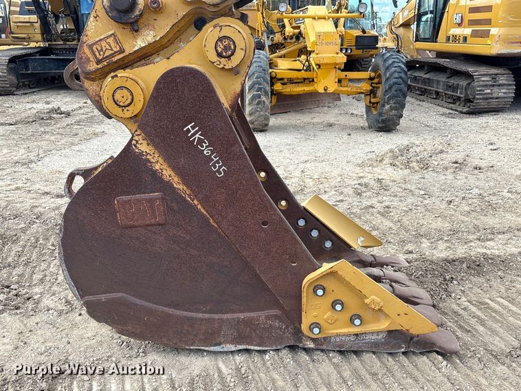 image for item EA7096 2018 Caterpillar 323 excavator