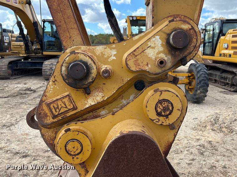 image for item EA7096 2018 Caterpillar 323 excavator