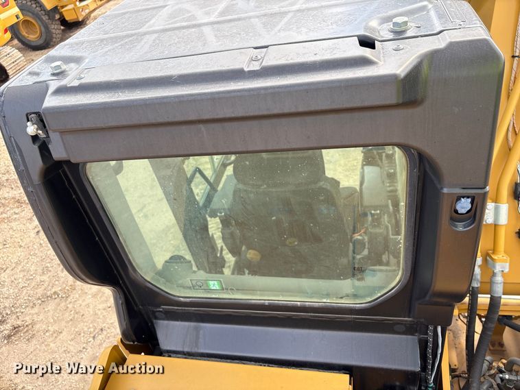 image for item EA7096 2018 Caterpillar 323 excavator