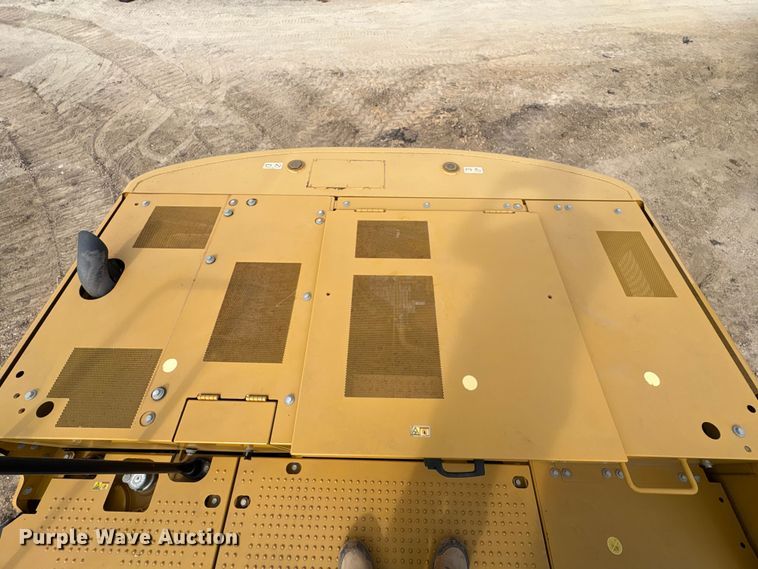 image for item EA7096 2018 Caterpillar 323 excavator