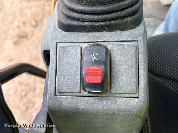 image for item EA7096 2018 Caterpillar 323 excavator