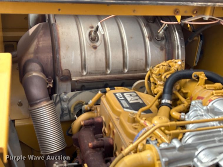 image for item EA7096 2018 Caterpillar 323 excavator