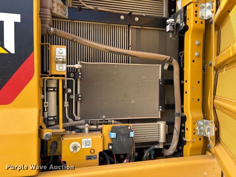 image for item EA7096 2018 Caterpillar 323 excavator