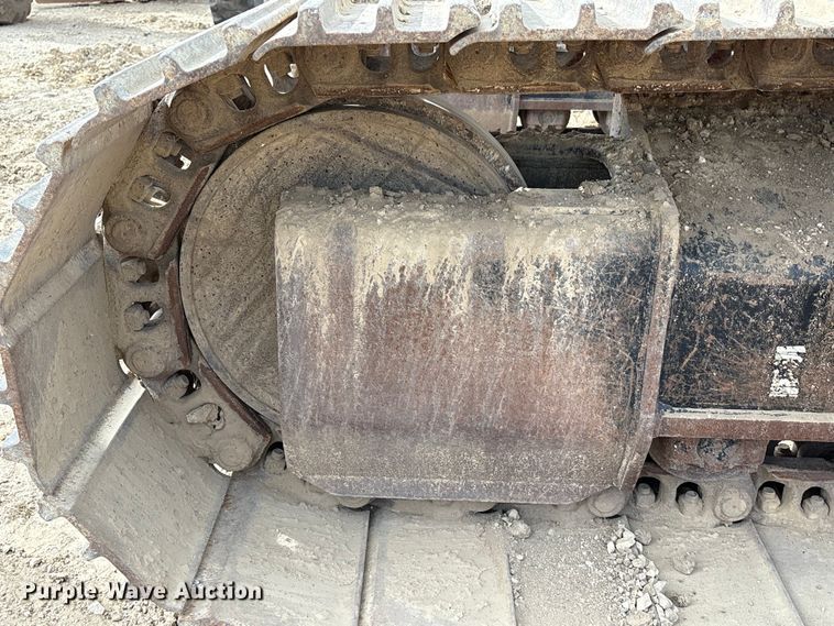 image for item EA7096 2018 Caterpillar 323 excavator
