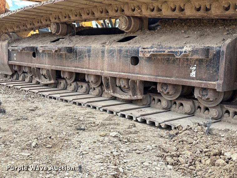 image for item EA7096 2018 Caterpillar 323 excavator