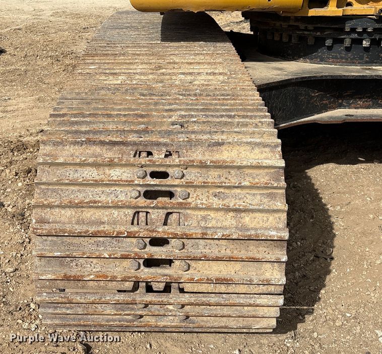 image for item EA7096 2018 Caterpillar 323 excavator