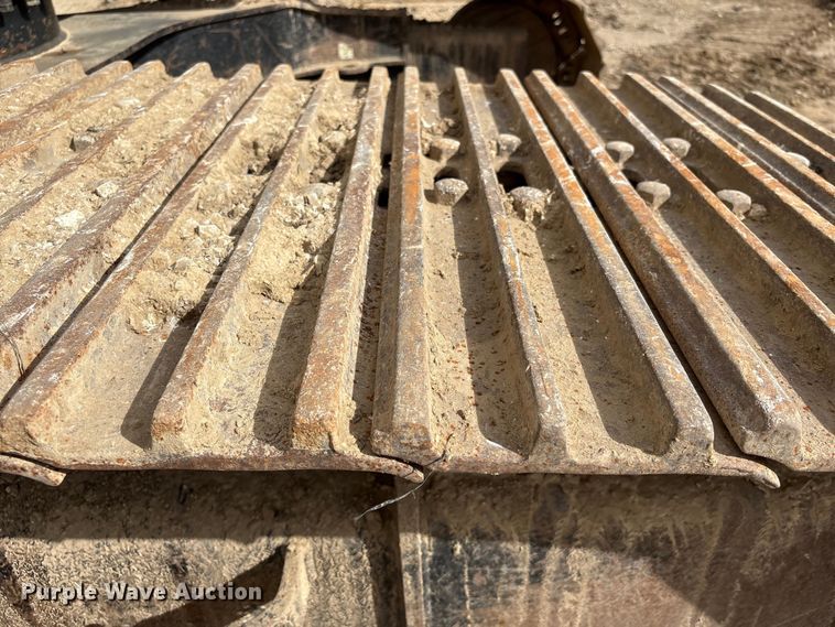 image for item EA7096 2018 Caterpillar 323 excavator