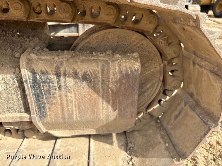 image for item EA7096 2018 Caterpillar 323 excavator