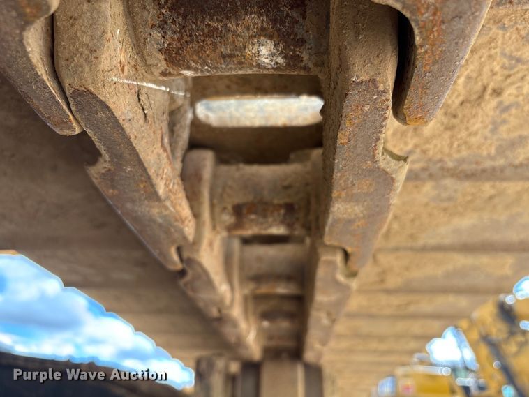 image for item EA7096 2018 Caterpillar 323 excavator