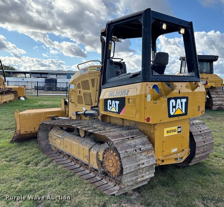 image for item EA7097 2018 Caterpillar D3K2 LGP dozer