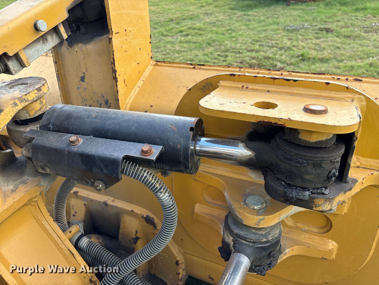 image for item EA7097 2018 Caterpillar D3K2 LGP dozer