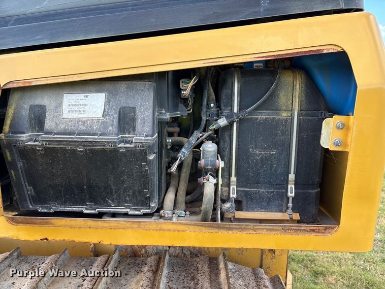 image for item EA7097 2018 Caterpillar D3K2 LGP dozer