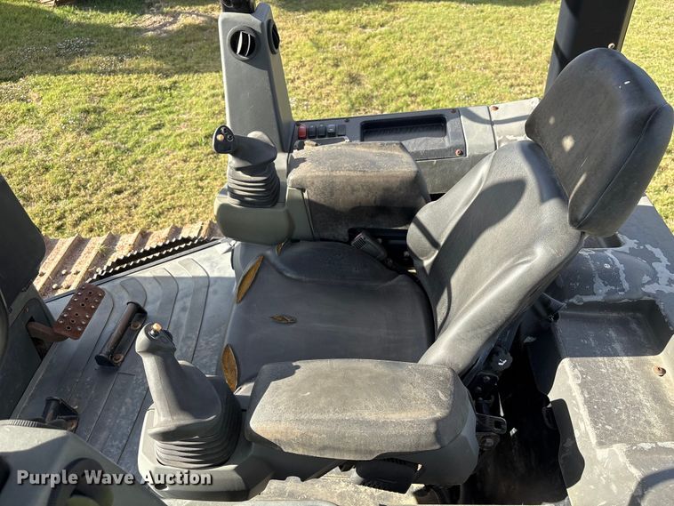 image for item EA7097 2018 Caterpillar D3K2 LGP dozer