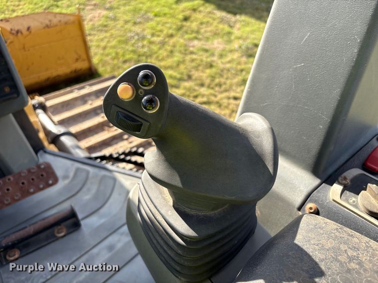 image for item EA7097 2018 Caterpillar D3K2 LGP dozer