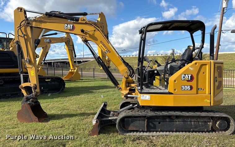 image for item EA7098 2021 Caterpillar 306 CR mini excavator