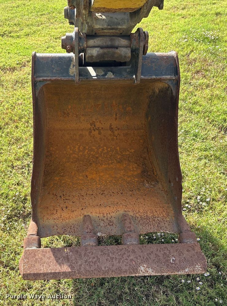 image for item EA7098 2021 Caterpillar 306 CR mini excavator