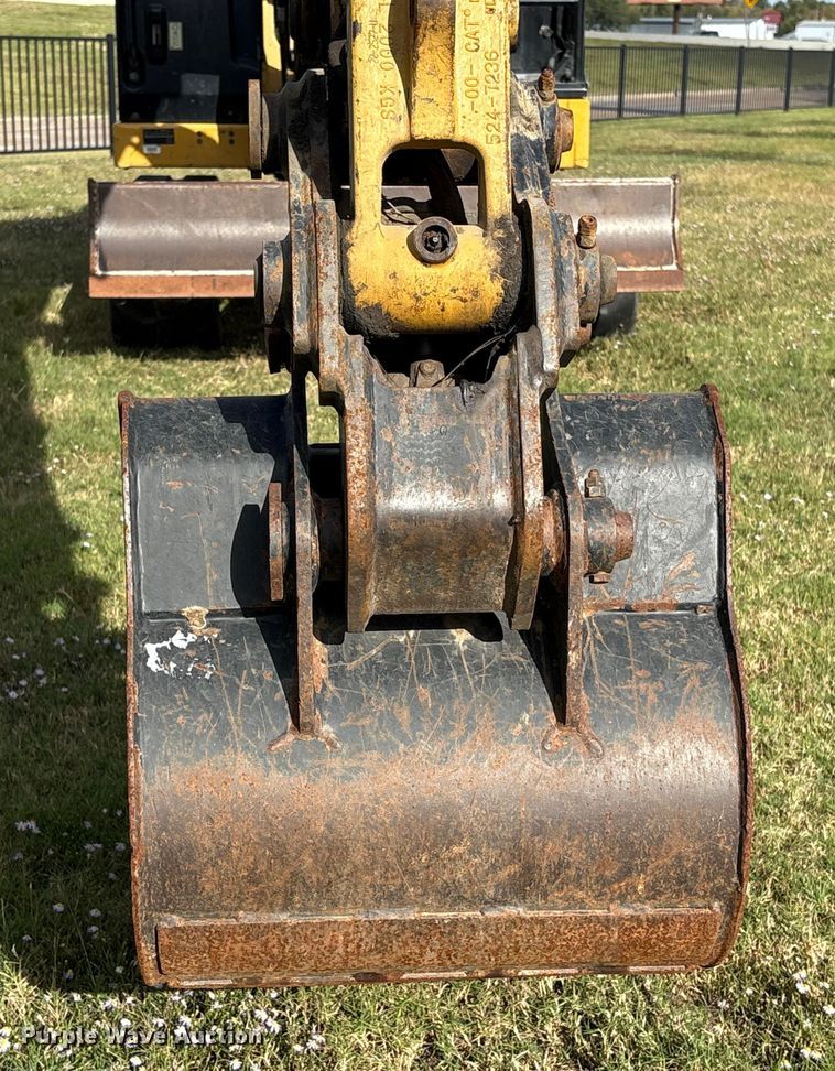 image for item EA7098 2021 Caterpillar 306 CR mini excavator