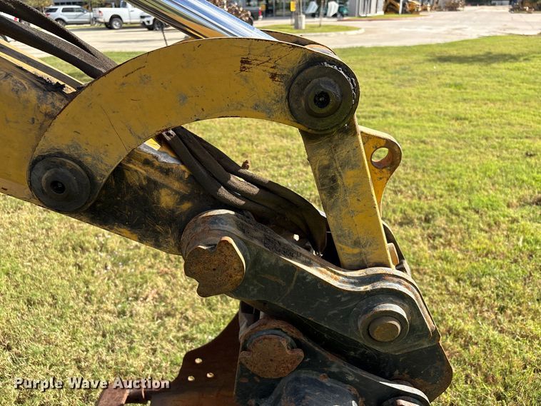 image for item EA7098 2021 Caterpillar 306 CR mini excavator